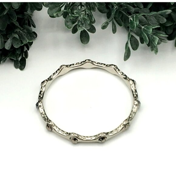 Silver-Tone Wavy Bangle Bracelet With Faceted Gemstone Accents hammered finish - Picture 2 of 5